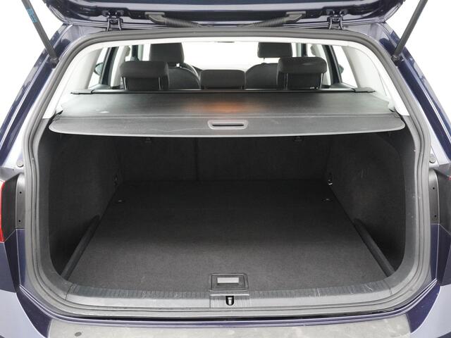Volkswagen GOLF Variant 1.0 TSI Trendline | Metallic | L.M Velgen | Familie auto |