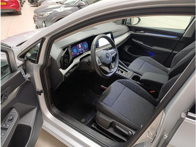 Volkswagen GOLF 1.0 eTSI Life Navigatie | Pdc V+A | Lmv | Automaat !