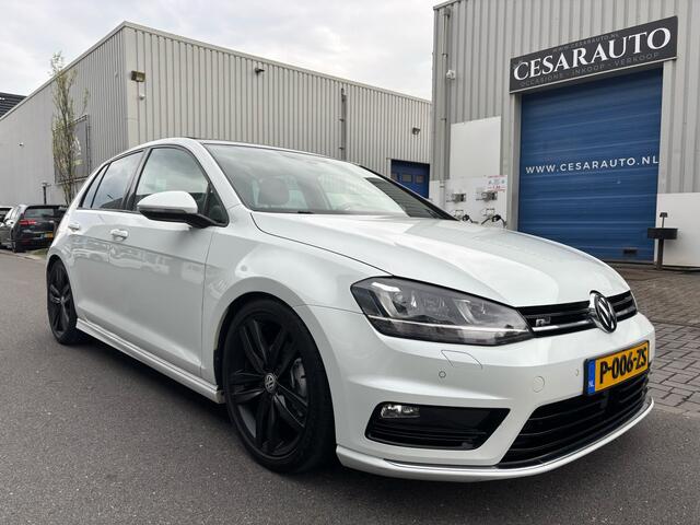 Volkswagen GOLF 1.4 TSI R LINE Connected Series / PANO / Keyless / BOM VOL