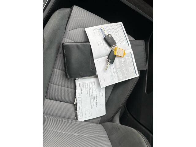 Volkswagen GOLF 1.4 TSI R LINE Connected Series / PANO / Keyless / BOM VOL