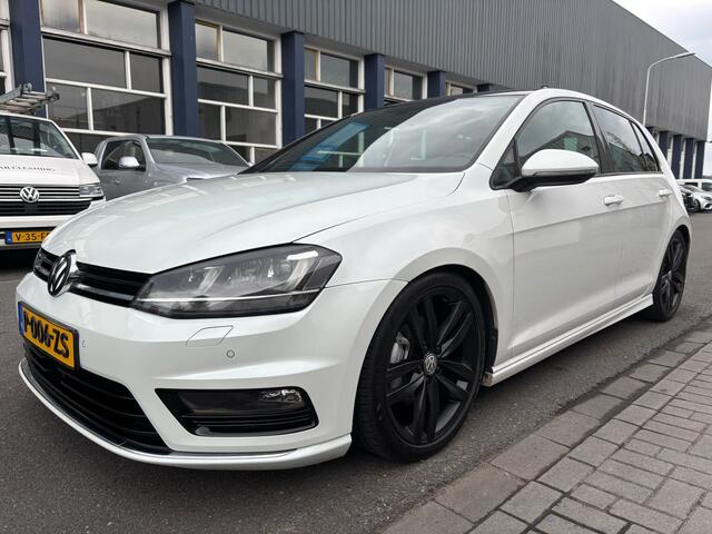 Volkswagen GOLF 1.4 TSI R LINE Connected Series / PANO / Keyless / BOM VOL