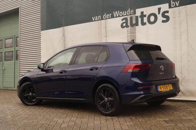 Volkswagen GOLF 1.0 eTSI DSG Life Edition -LED-ECC-PDC-NAVI-