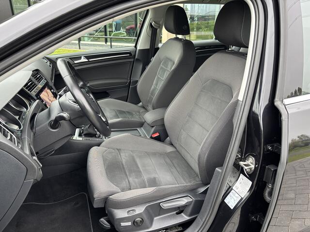 Volkswagen GOLF Variant 1.5 TSI 150pk Highline Trekh. I Navi I Stoelverw.