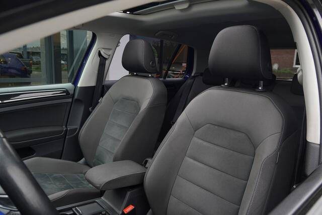 Volkswagen GOLF 1.4TSI/125pk R-Line Blackstyle DSG|2017|Panoramadak|Virtual Cockpit|Dynaudio|18"Pretoria Black|Cruise+ACC|PDC+Camera|Navi|LED