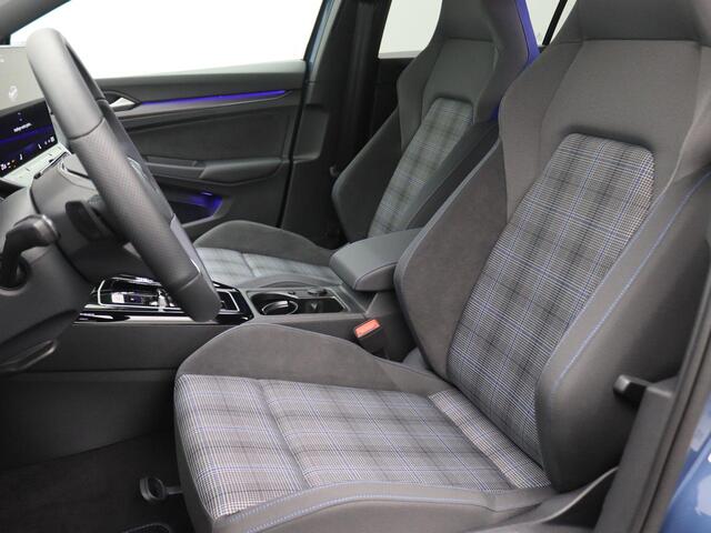 Volkswagen GOLF 1.5 eHybrid GTE 272PK DSG Adaptieve Cruise Controle, Side Assist, Achteruitrijcamera, Stoel-Stuurverwarming, Navi via Apple Carplay/Android Auto, Matrix-LED verlichting, Trekhaak, 18" LM Velgen