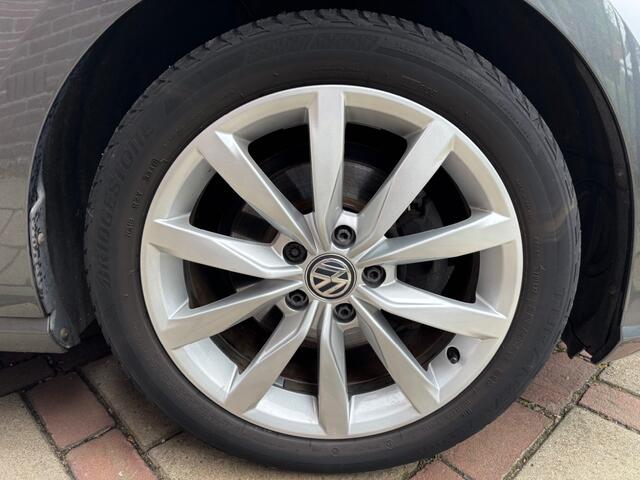 Volkswagen GOLF 1.5 TSI Highline CAMERA ACC APPLE CARPLAY STOELVERW