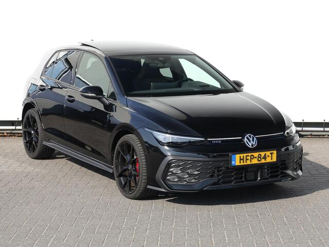 Volkswagen GOLF 1.5 eHybrid GTE 272PK | Led Matrix | DCC | Panoramadak | Black style | Keyless | Head-up display | Trekhaak