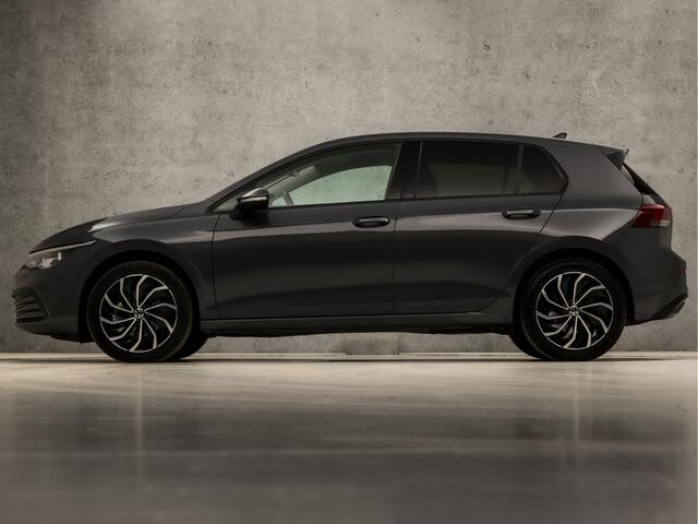Volkswagen GOLF 1.5 TSI Sport (APPLE CARPLAY, GROOT NAVI, DIGITALE COCKPIT, KEYLESS, LM VELGEN, SPORTSTOELEN, ADAPTIVE CRUISE, GETINT GLAS, PARKEERSENSOREN, NIEUWE APK, NIEUWSTAAT)
