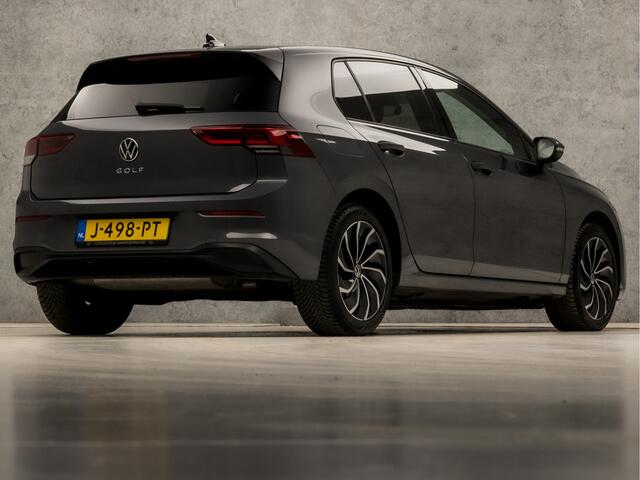 Volkswagen GOLF 1.5 TSI Sport (APPLE CARPLAY, GROOT NAVI, DIGITALE COCKPIT, KEYLESS, LM VELGEN, SPORTSTOELEN, ADAPTIVE CRUISE, GETINT GLAS, PARKEERSENSOREN, NIEUWE APK, NIEUWSTAAT)