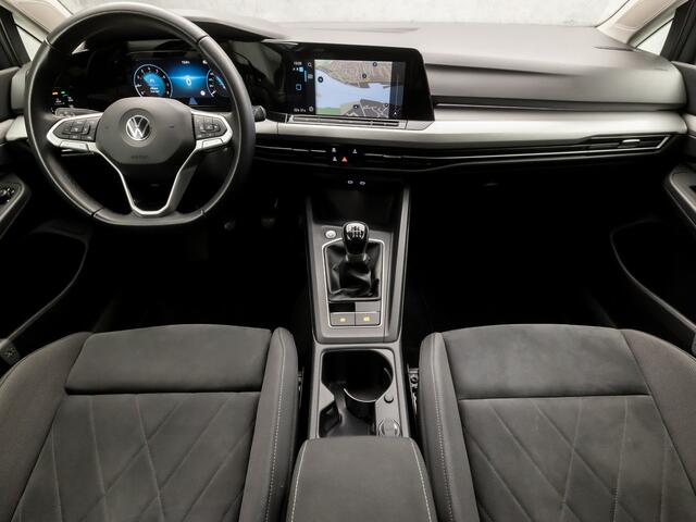 Volkswagen GOLF 1.5 TSI Sport (APPLE CARPLAY, GROOT NAVI, DIGITALE COCKPIT, KEYLESS, LM VELGEN, SPORTSTOELEN, ADAPTIVE CRUISE, GETINT GLAS, PARKEERSENSOREN, NIEUWE APK, NIEUWSTAAT)