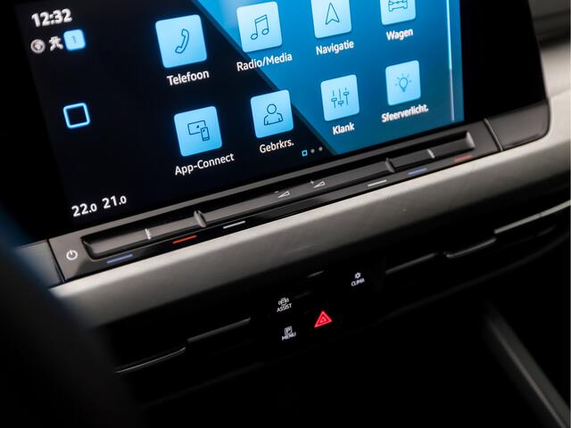 Volkswagen GOLF 1.5 TSI Sport (APPLE CARPLAY, GROOT NAVI, DIGITALE COCKPIT, KEYLESS, LM VELGEN, SPORTSTOELEN, ADAPTIVE CRUISE, GETINT GLAS, PARKEERSENSOREN, NIEUWE APK, NIEUWSTAAT)