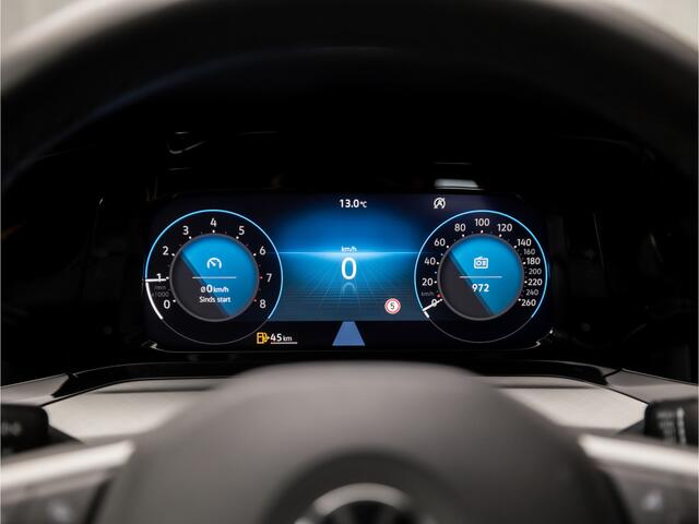 Volkswagen GOLF 1.5 TSI Sport (APPLE CARPLAY, GROOT NAVI, DIGITALE COCKPIT, KEYLESS, LM VELGEN, SPORTSTOELEN, ADAPTIVE CRUISE, GETINT GLAS, PARKEERSENSOREN, NIEUWE APK, NIEUWSTAAT)