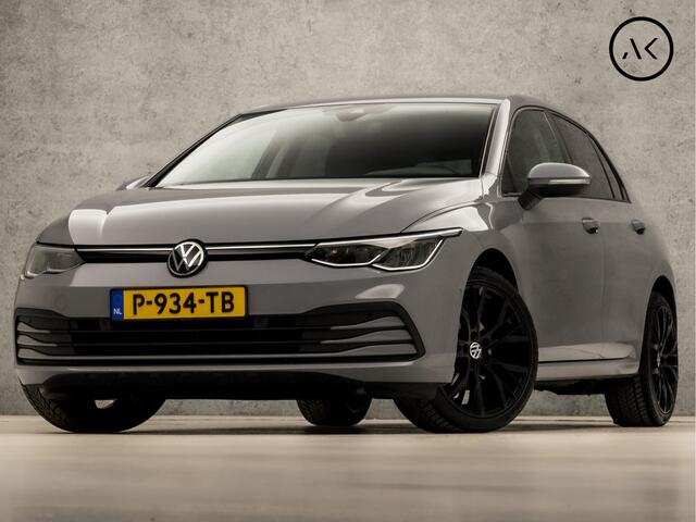 Volkswagen GOLF 1.0 eTSI Sport Automaat (APPLE CARPLAY, GROOT NAVI, STUUR/STOELVERWARMING, GETINT GLAS, SPORTSTOELEN, PARKEERSENSOREN, ADAPTIVE CRUISE, DAB+, NIEUWE APK, NIEUWSTAAT)