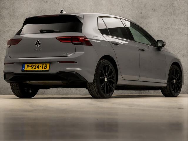 Volkswagen GOLF 1.0 eTSI Sport Automaat (APPLE CARPLAY, GROOT NAVI, STUUR/STOELVERWARMING, GETINT GLAS, SPORTSTOELEN, PARKEERSENSOREN, ADAPTIVE CRUISE, DAB+, NIEUWE APK, NIEUWSTAAT)