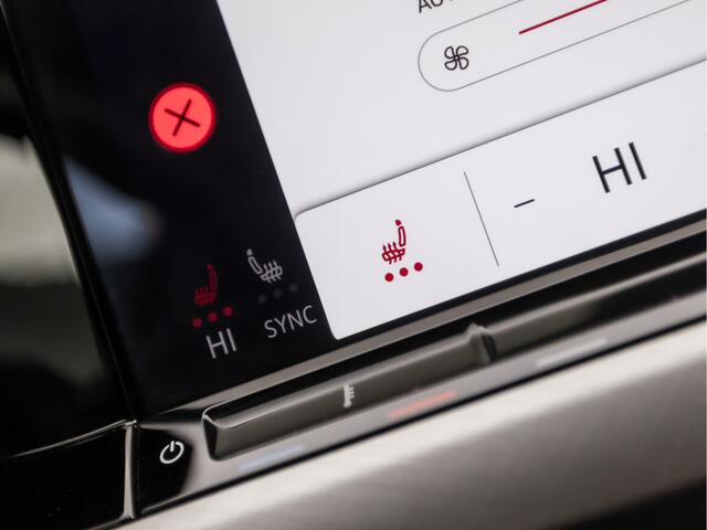 Volkswagen GOLF 1.0 eTSI Sport Automaat (APPLE CARPLAY, GROOT NAVI, STUUR/STOELVERWARMING, GETINT GLAS, SPORTSTOELEN, PARKEERSENSOREN, ADAPTIVE CRUISE, DAB+, NIEUWE APK, NIEUWSTAAT)