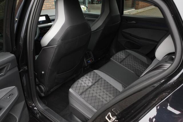 Volkswagen GOLF 1.5 eTSI R-Line