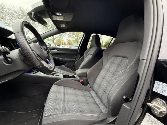 Volkswagen GOLF 1.4 eHybrid GTE/Automaat/Trekhaak/Stoelverwarming/Stuurverwarming/Automatische Airco/Adaptive Cruise Control