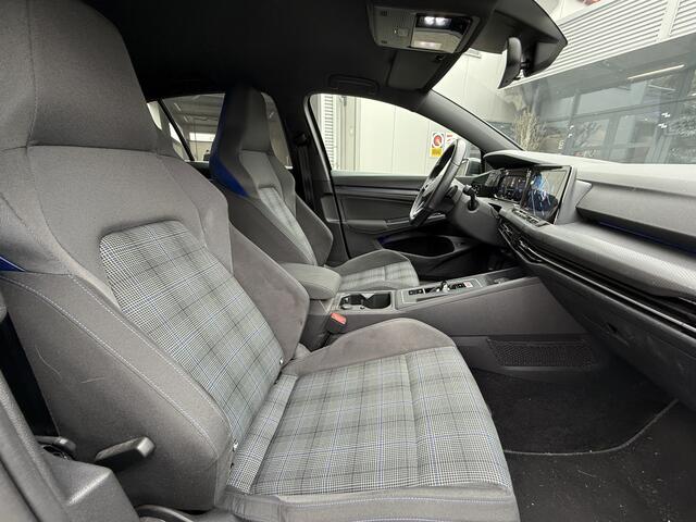 Volkswagen GOLF 1.4 eHybrid GTE/Automaat/Trekhaak/Stoelverwarming/Stuurverwarming/Automatische Airco/Adaptive Cruise Control