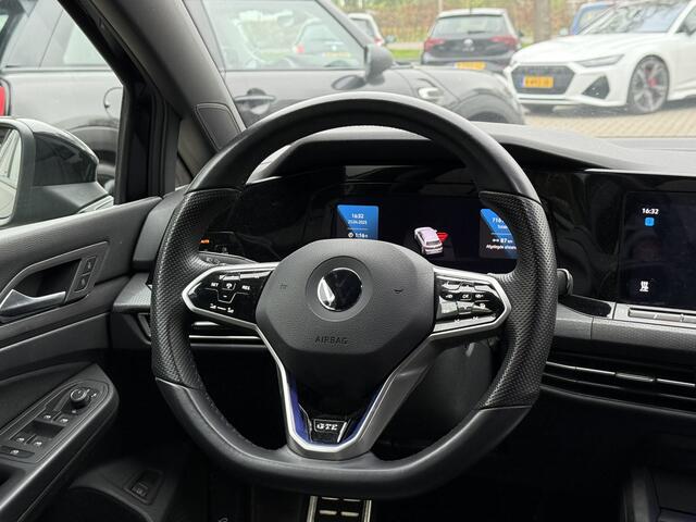 Volkswagen GOLF 1.4 eHybrid GTE/Automaat/Trekhaak/Stoelverwarming/Stuurverwarming/Automatische Airco/Adaptive Cruise Control