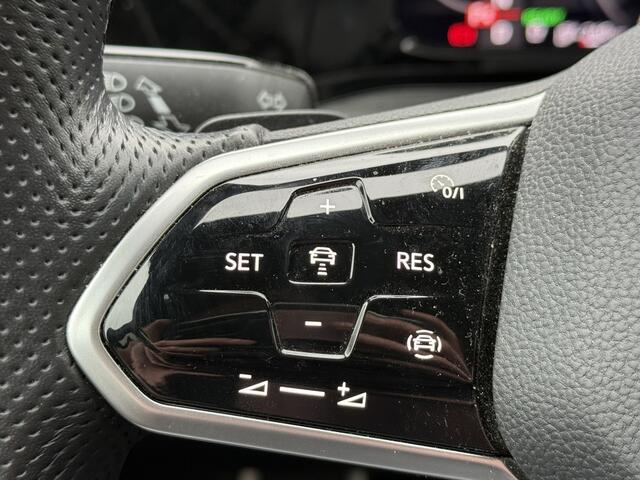 Volkswagen GOLF 1.4 eHybrid GTE/Automaat/Trekhaak/Stoelverwarming/Stuurverwarming/Automatische Airco/Adaptive Cruise Control