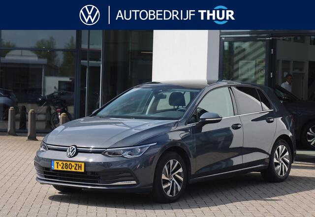 Volkswagen GOLF 1.4 eHybrid Style 204PK / 150kW, Panoramadak, LED Matrix (IQ.Lights), achteruitrijcamera (rear view), parkeersensoren voor en achter (pdc), extra getint glas (privacy glas), adaptieve cruise control (acc), verwarmbare voorstoelen, verwarmbaar stuurwiel, n