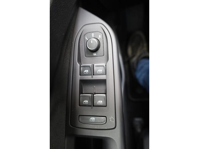 Volkswagen GOLF 1.4 eHybrid Style 204PK / 150kW, Panoramadak, LED Matrix (IQ.Lights), achteruitrijcamera (rear view), parkeersensoren voor en achter (pdc), extra getint glas (privacy glas), adaptieve cruise control (acc), verwarmbare voorstoelen, verwarmbaar stuurwiel, n
