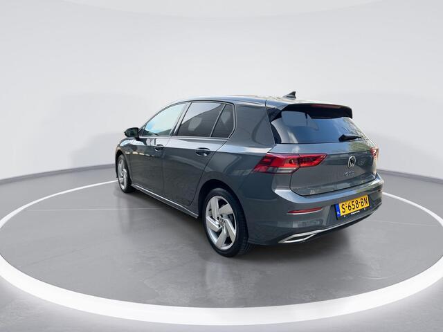 Volkswagen GOLF 1.4 245pk DSG eHybrid GTE · Navigatie · Keyless · Head-Up Display · Apple/Android Car Play · Sportstoelen · Parkeerassistent · Sfeerverlichting · Garantie t/m 20-01-2027 of 100.000km
