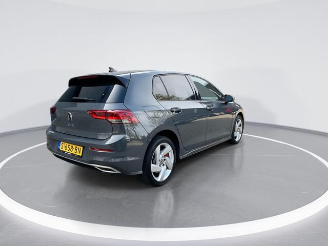 Volkswagen GOLF 1.4 245pk DSG eHybrid GTE · Navigatie · Keyless · Head-Up Display · Apple/Android Car Play · Sportstoelen · Parkeerassistent · Sfeerverlichting · Garantie t/m 20-01-2027 of 100.000km