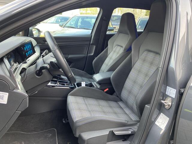Volkswagen GOLF 1.4 245pk DSG eHybrid GTE · Navigatie · Keyless · Head-Up Display · Apple/Android Car Play · Sportstoelen · Parkeerassistent · Sfeerverlichting · Garantie t/m 20-01-2027 of 100.000km