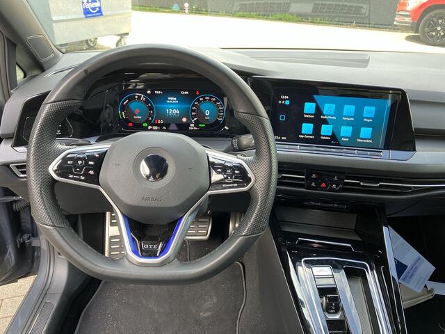 Volkswagen GOLF 1.4 245pk DSG eHybrid GTE · Navigatie · Keyless · Head-Up Display · Apple/Android Car Play · Sportstoelen · Parkeerassistent · Sfeerverlichting · Garantie t/m 20-01-2027 of 100.000km