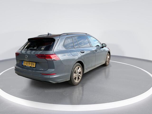 Volkswagen GOLF Variant 1.0 eTSI 110pk DSG Life · Camera · Inklap. Trekhaak · Apple/Android Car Play · ACC · Sfeerverlichting · Navigatie · Verkeersbord Detectie · Garantie t/m 20-01-2027 of 100.000km