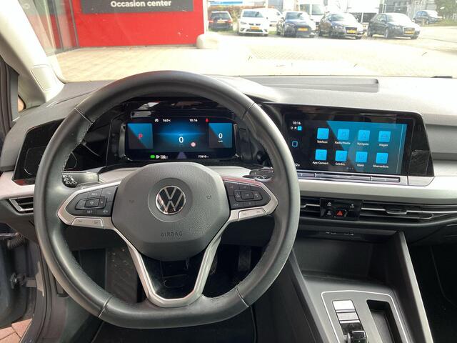 Volkswagen GOLF Variant 1.0 eTSI 110pk DSG Life · Camera · Inklap. Trekhaak · Apple/Android Car Play · ACC · Sfeerverlichting · Navigatie · Verkeersbord Detectie · Garantie t/m 20-01-2027 of 100.000km