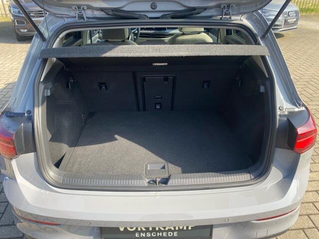 Volkswagen GOLF 1.5 eTSI STYLE CAMERA/MEMORY/NAVI/ACC/CARPLAY/STOELVERW