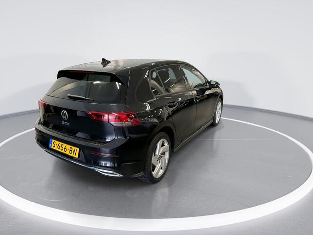 Volkswagen GOLF 1.4 245pk DSG eHybrid GTE · Apple/Android Car Play · Navi · Head-Up Display · P-Sensoren · Park Assist · 17'' Inch · Garantie T/m 20-01-2027 of 100.000km