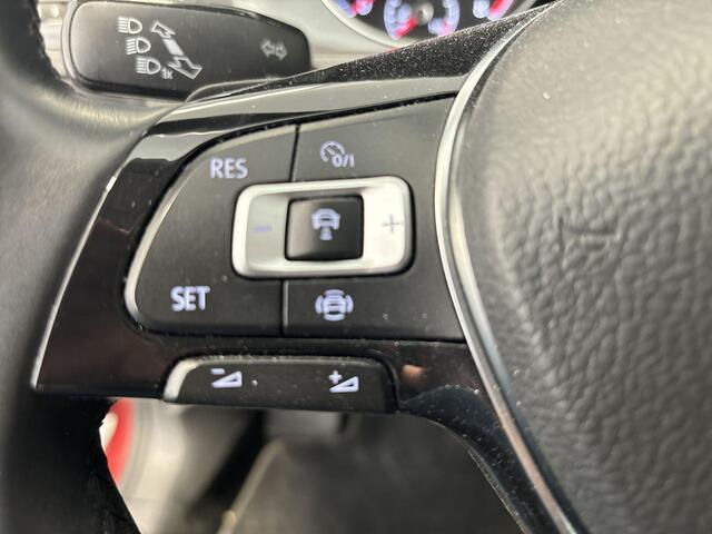Volkswagen GOLF Variant 1.0 Tsi 115pk DSG Highline · Apple/Android Car Play · Navi · ACC · P-Sensoren · 16'' Inch ·