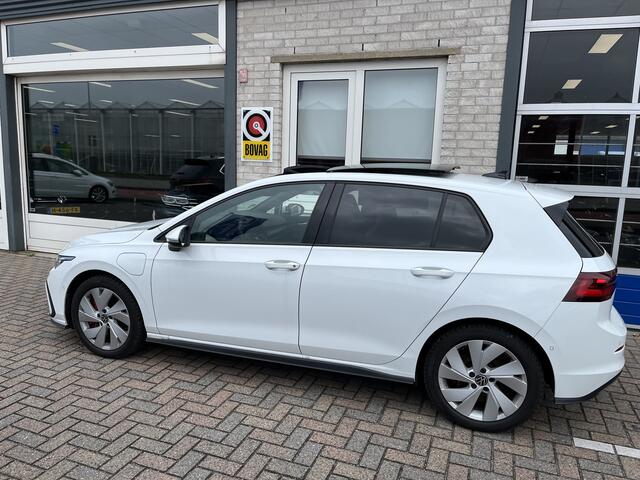 Volkswagen GOLF 1.4 eHybrid GTE / AUTOMAAT/ PANO/ LEDER/ MATRIX/ KEYLESS/ 18" LMV/ ADAPT. CRUISE/ STOEL-STUUR VERWARM./ NAVI/ APP-CONNECT
