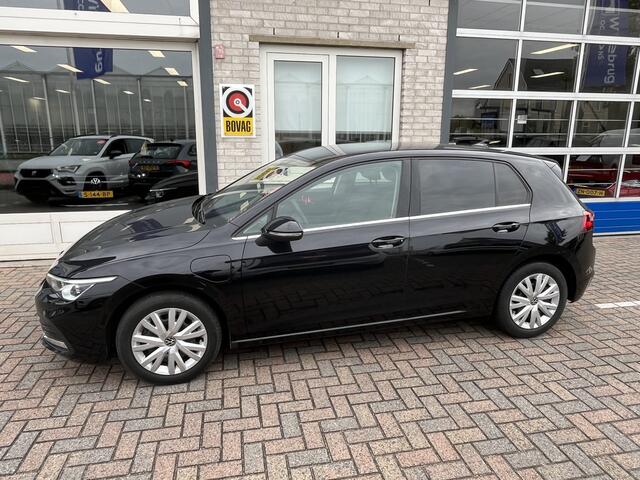 Volkswagen GOLF 1.4 eHybrid Style