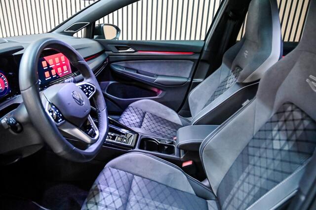 Volkswagen GOLF 1.5 eTSI R-Line HUD|HarmanKardon|PANO|ACC