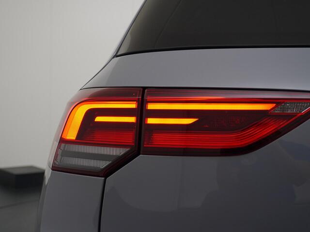 Volkswagen GOLF 1.5 eTSI Highline Nardo