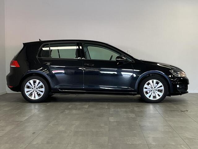 Volkswagen GOLF 1.0 TSi Comfortline | ORG.NL | CARPLAY | ALL-SEASON BANDEN | DEALERONDERHOUDEN |