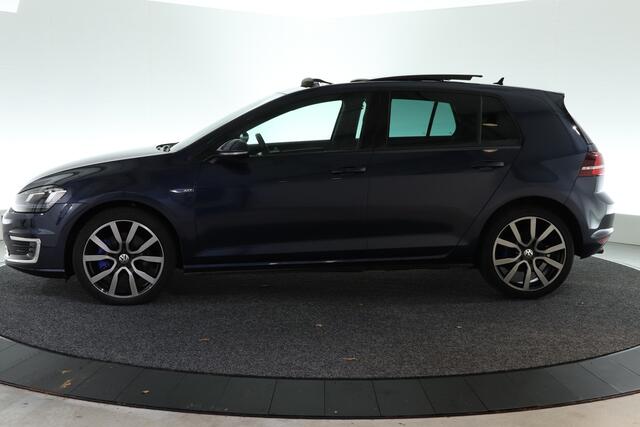 Volkswagen GOLF 1.4 TSI GTE | SCHUIF-KANTEL | CARPLAY |