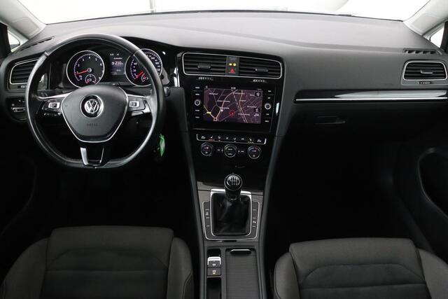 Volkswagen GOLF 1.4 TSI Highline | Stoelverwarming | Camera | Full LED | Adaptive cruise | Carplay | Climate control | Parkeerhulp | Bluetooth