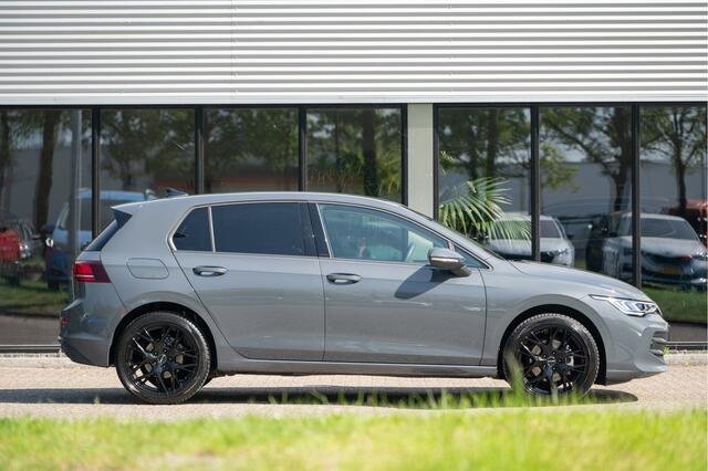 Volkswagen GOLF 8.5 1.5 TSI Life Edition | Org. NL | Navi by App | Camera | Stoelverw. | 4 season | 18"