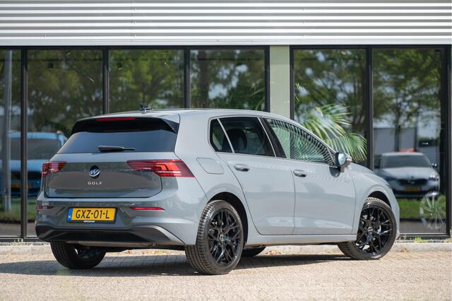 Volkswagen GOLF 8.5 1.5 TSI Life Edition | Org. NL | Navi by App | Camera | Stoelverw. | 4 season | 18"