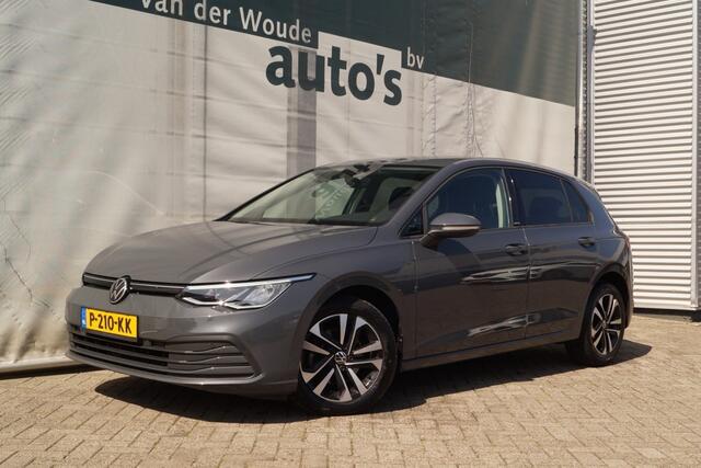 Volkswagen GOLF 2.0 TDI Life United -LED-ECC-DAB-NAVI-PDC-