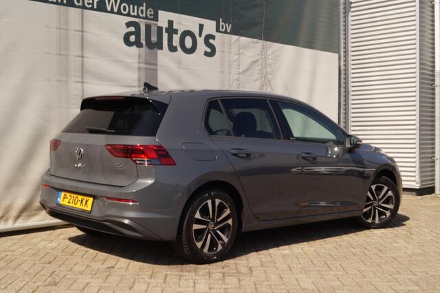 Volkswagen GOLF 2.0 TDI Life United -LED-ECC-DAB-NAVI-PDC-