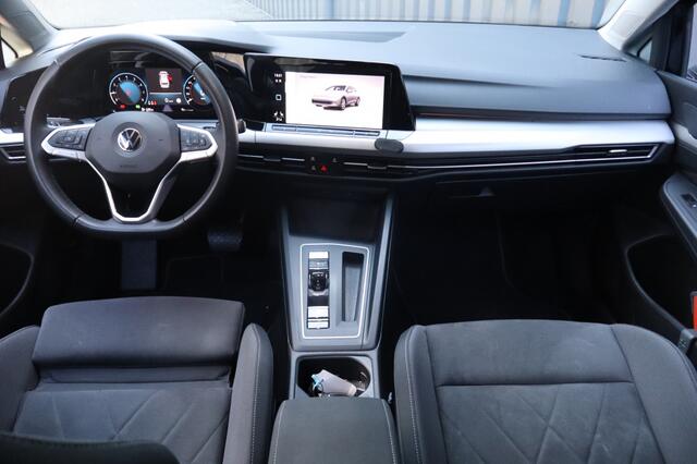 Volkswagen GOLF 1.0 eTSI | Geen import | Navi | Camera | Massage