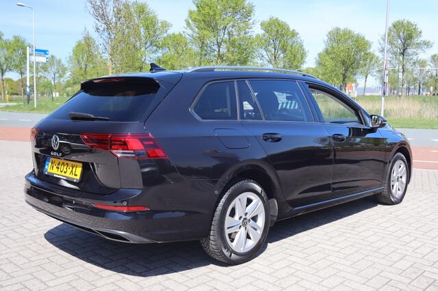 Volkswagen GOLF 1.0 eTSI | Geen import | Navi | Camera | Massage