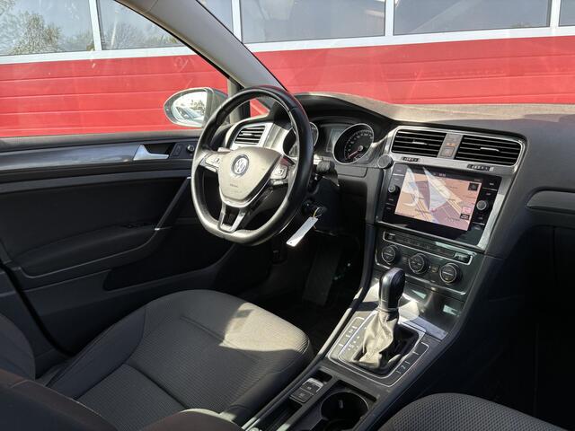 Volkswagen GOLF 1.0 TSI Comfortline Business AUTOMAAT / NAVI / CLIMA / PDC / BLUETOOTH / CRUISE / CARPLAY / NL-AUTO