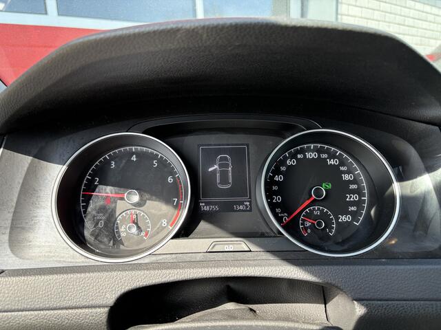 Volkswagen GOLF 1.0 TSI Comfortline Business AUTOMAAT / NAVI / CLIMA / PDC / BLUETOOTH / CRUISE / CARPLAY / NL-AUTO